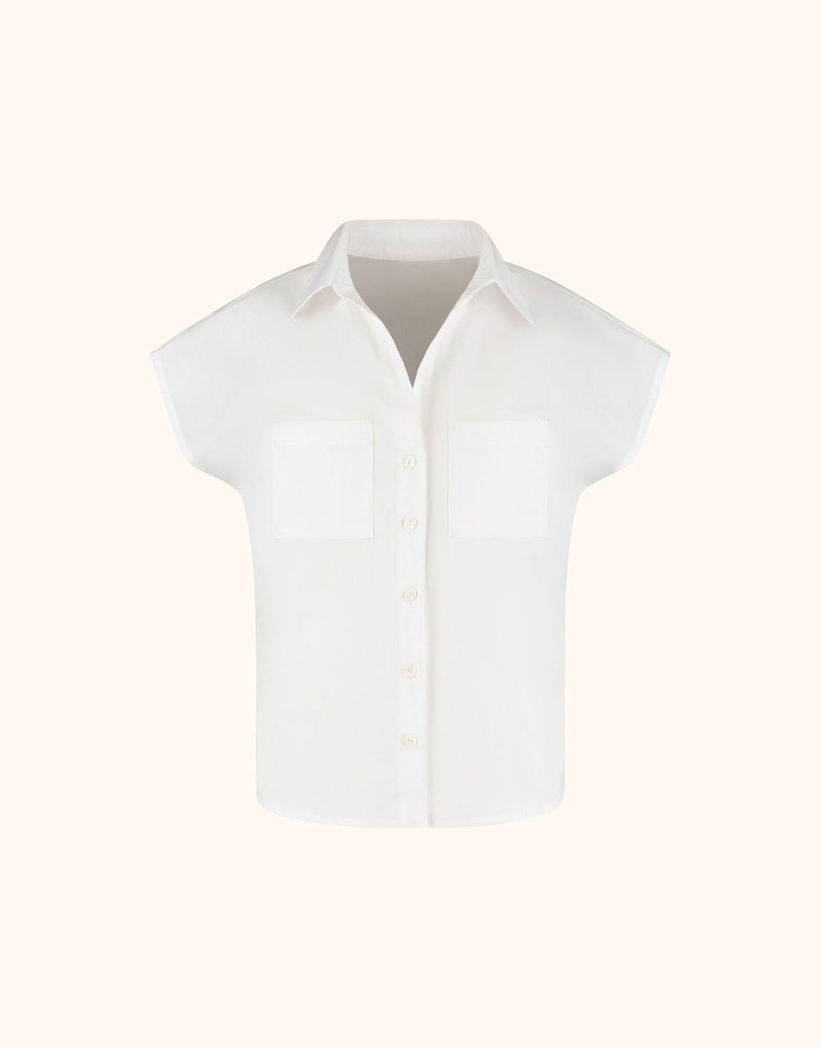Packshot of the Bo White blouse in cotton stretch poplin with short sleeves and two chest pockets.