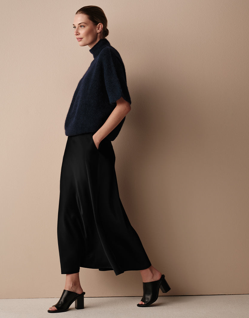 Milou Black Satin