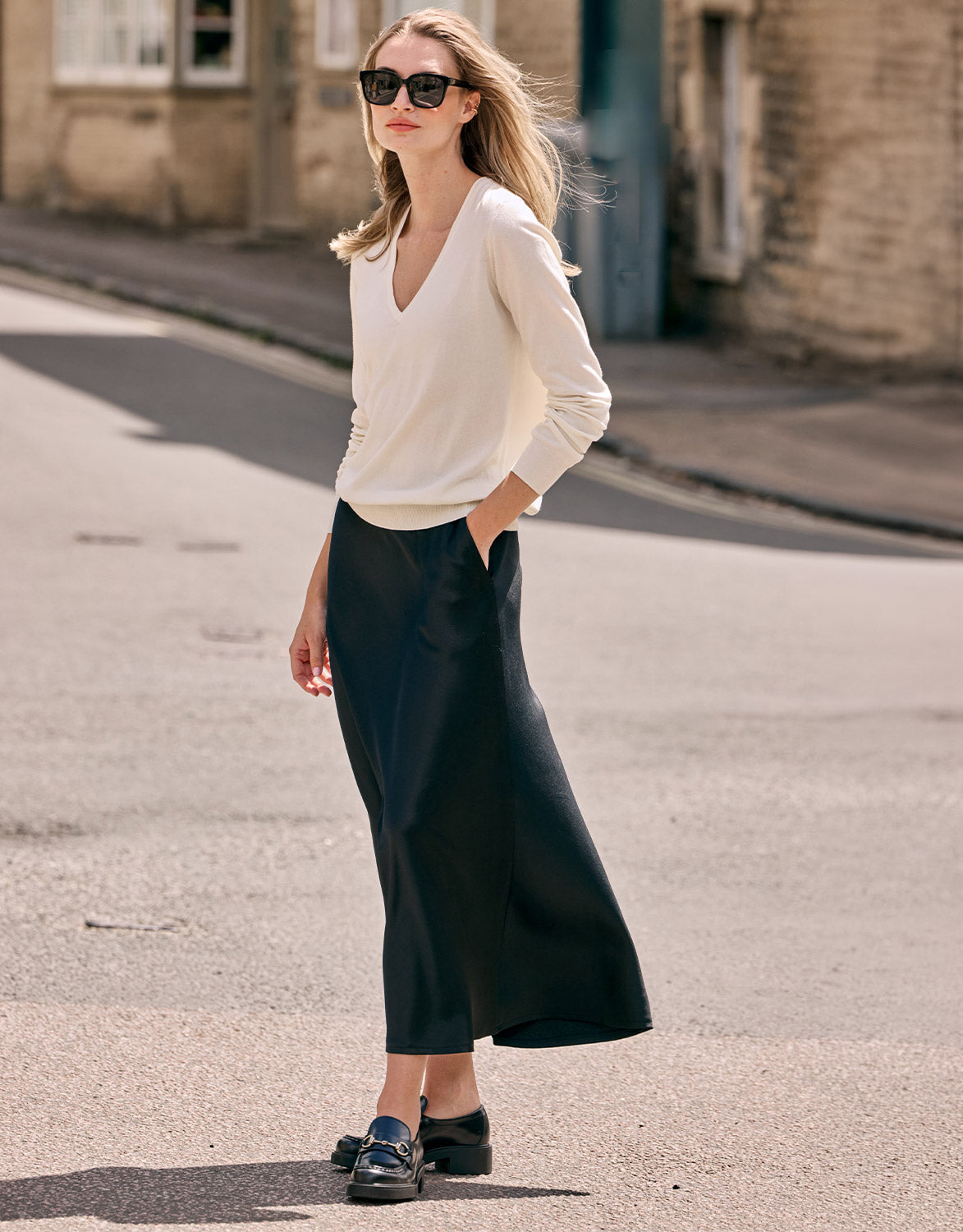 Milou Black Satin