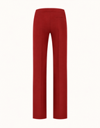 Packshot der Geneva Deep Crimson Hose aus Crêpe-Satin von hinten.