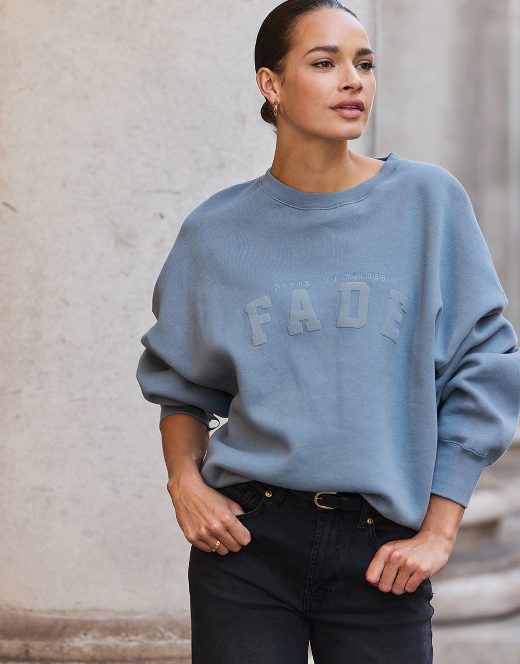 Story Sweater Faded Blue
