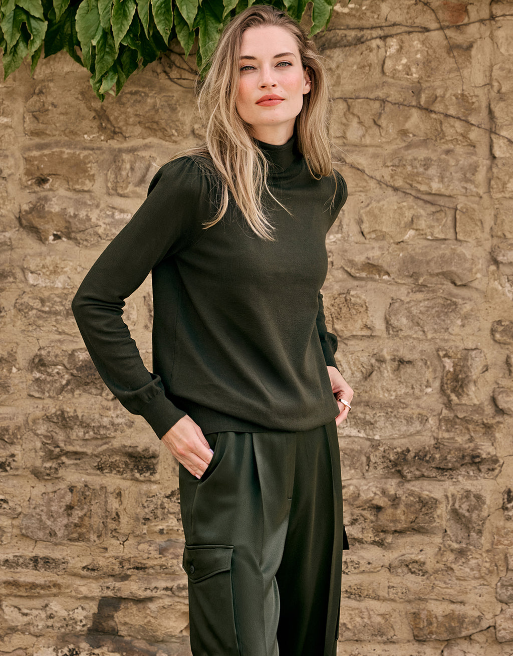 Shania Deep Moss
