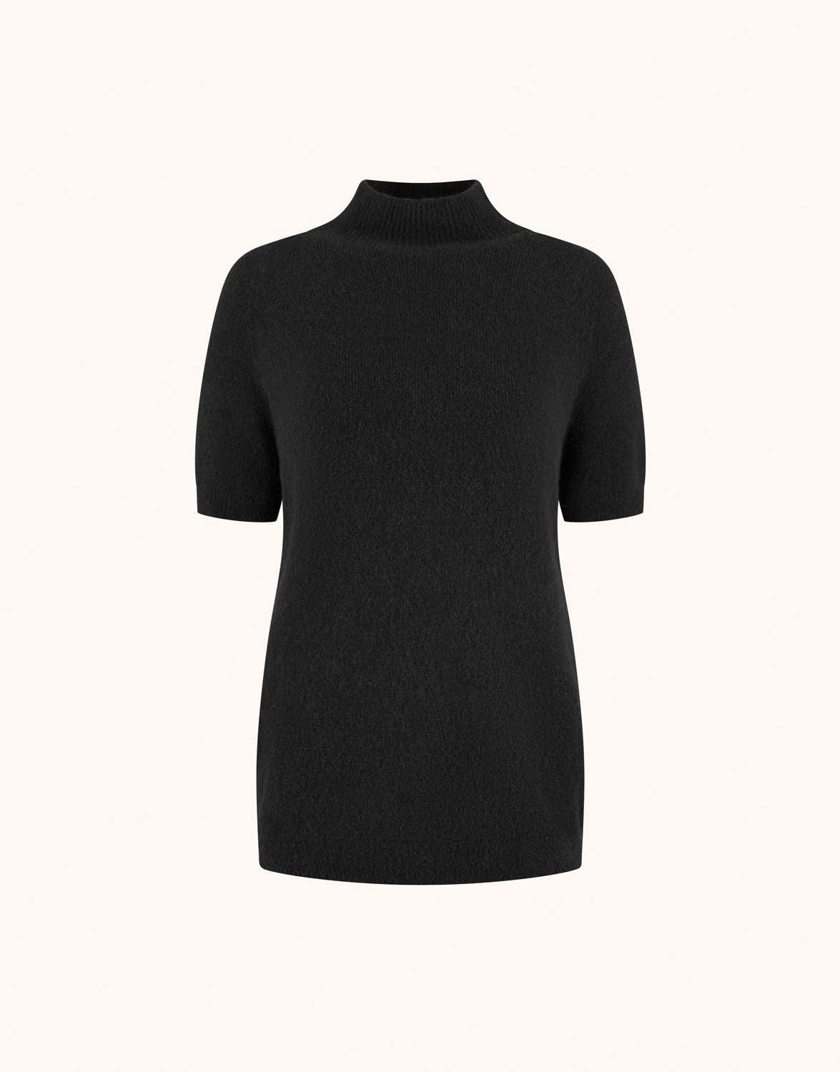 Packshot des Willow Black Pullovers aus Alpaka-Mischung mit einem Rollkragen und kurzen Ärmeln.