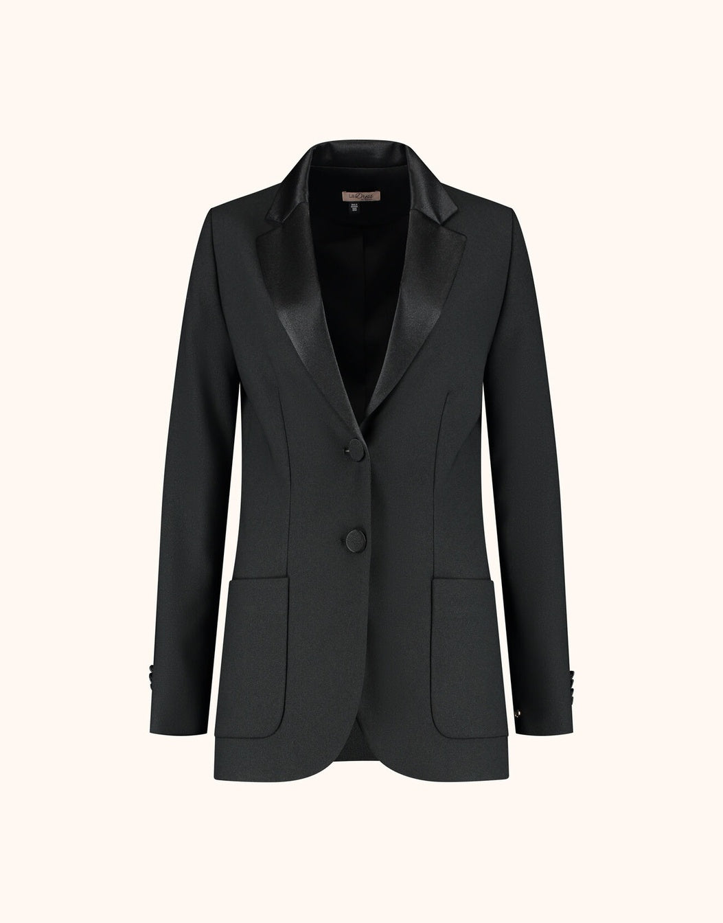 Packshot of the Bianca Black blazer in crepe satin with satin lapels and pockets.