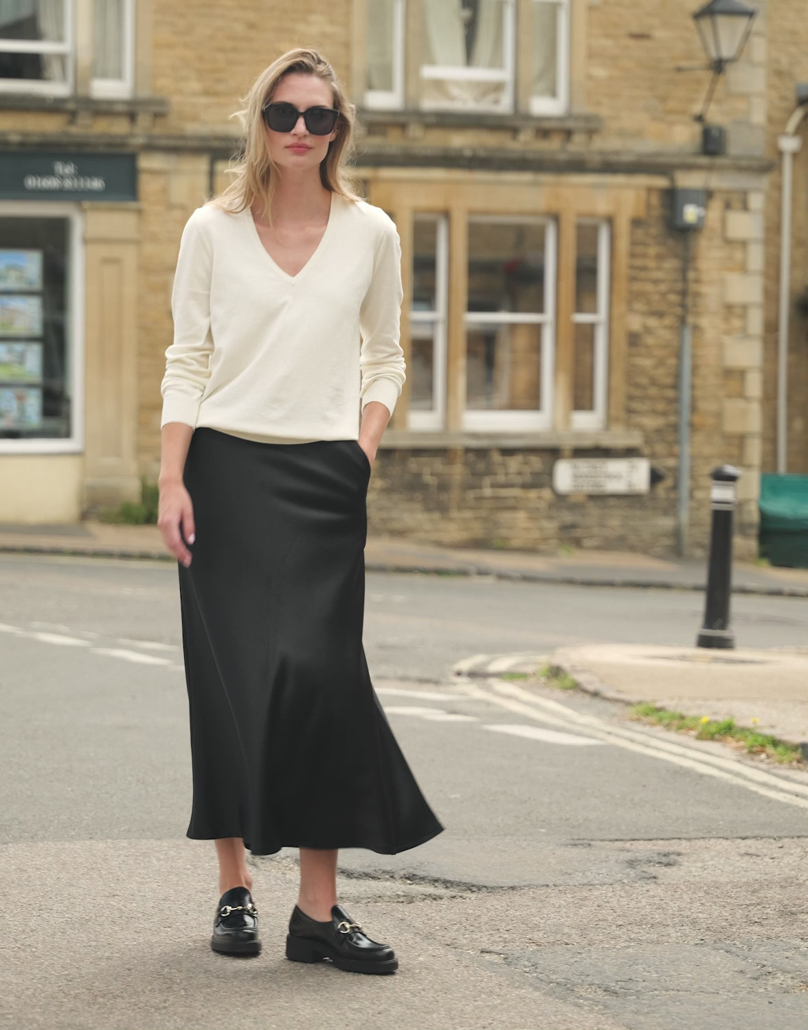 Milou Black Satin